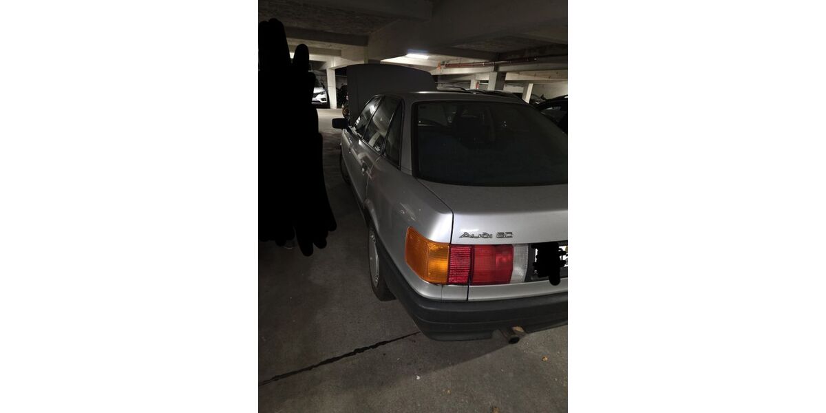 Audi 80 124.700 km 1.600 &euro; Hamburg 22115