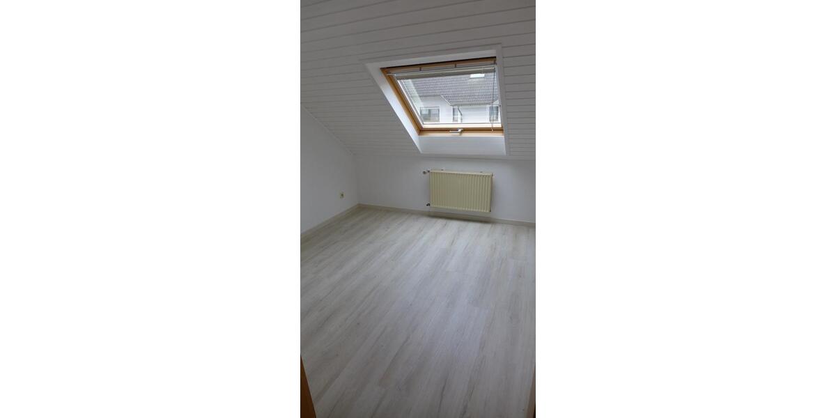 Dachgeschoßwohnung Boppard - 3 Zimmer, 70 m&sup2;, 490&euro; | Angebot:24669726