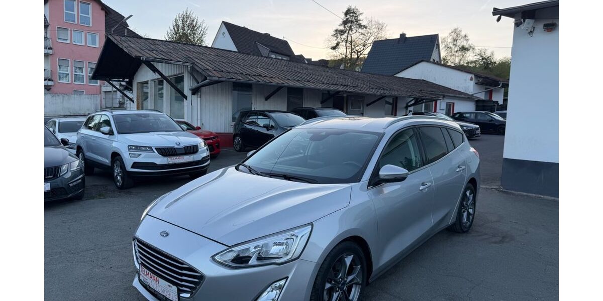 Ford Focus 98.000 km 13.890 &euro; Neunkirchen 57290