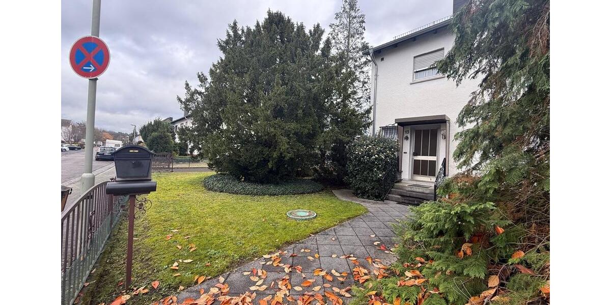 Doppelhaushälfte Hanau Lamboy - 5 Zimmer, 160 m&sup2;, 1.800&euro; | Angebot:23684863