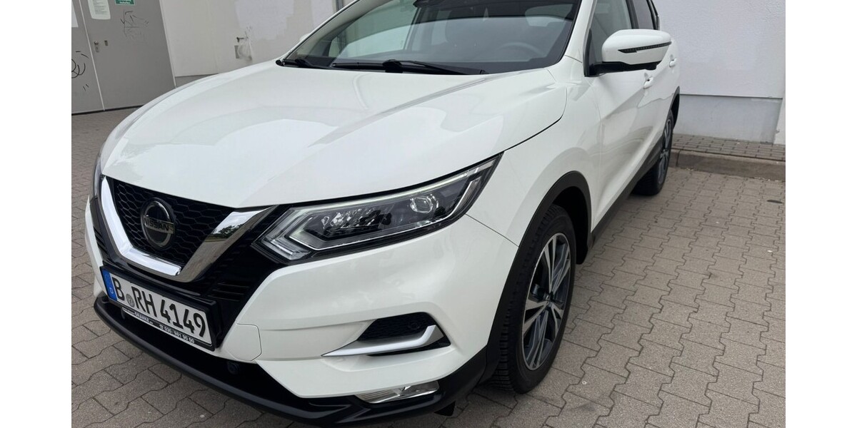 Nissan Qashqai 25.651 km 18.990 &euro; Berlin 10178