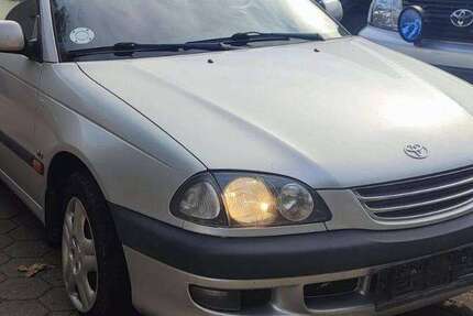Toyota Avensis 241.650 km 2.250 &euro; Hamburg 20537
