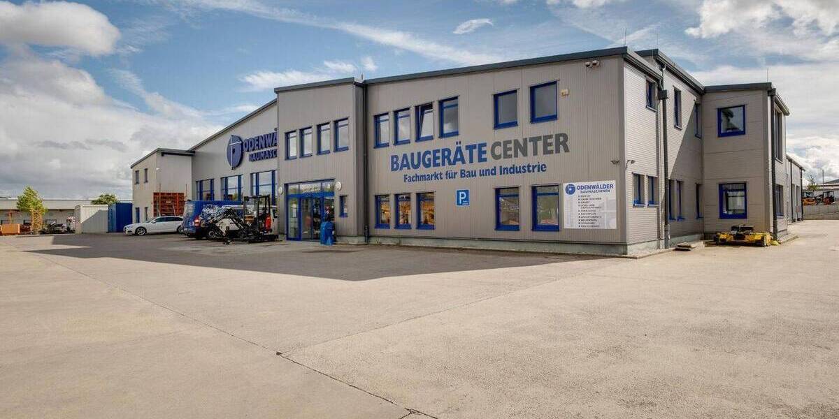 Attraktives Gewerbeareal auf 8.900 m²: Repräsentatives Ausstellungs- und Verkaufsgebäude in Toplage bei Würzburg zimmer