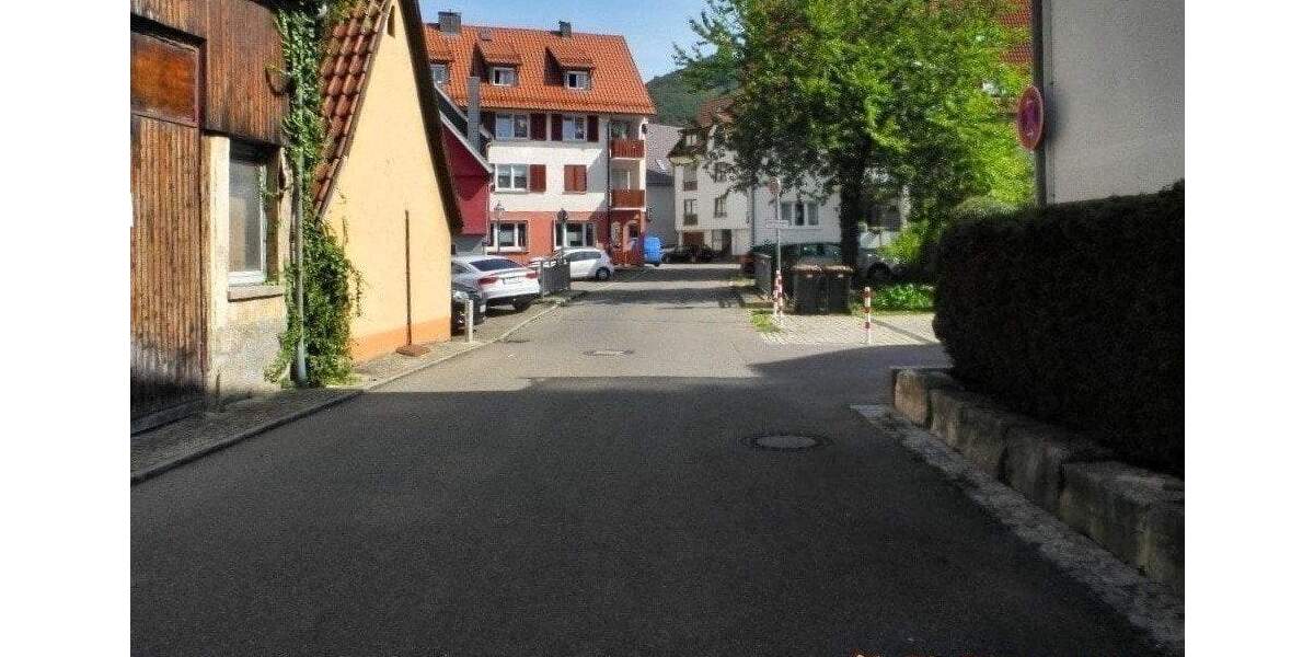 Etagenwohnung Bad Urach - 3 Zimmer, 85 m&sup2;, 215.000&euro; | Angebot:25686261