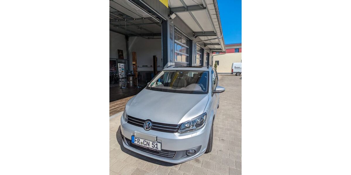 VW Touran 180.000 km 6.999 &euro; Breisach am Rhein 79206