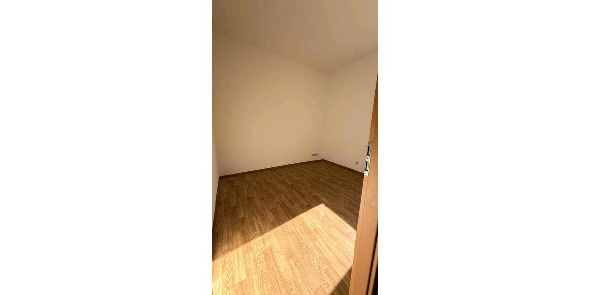 Erdgeschoßwohnung Coburg - 4.5 Zimmer, 120 m&sup2;, 230.000&euro; | Angebot:27107810
