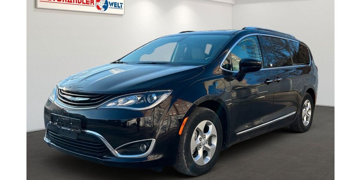 Chrysler Pacifica 45.469 km 17.999 &euro; Berlin 12681