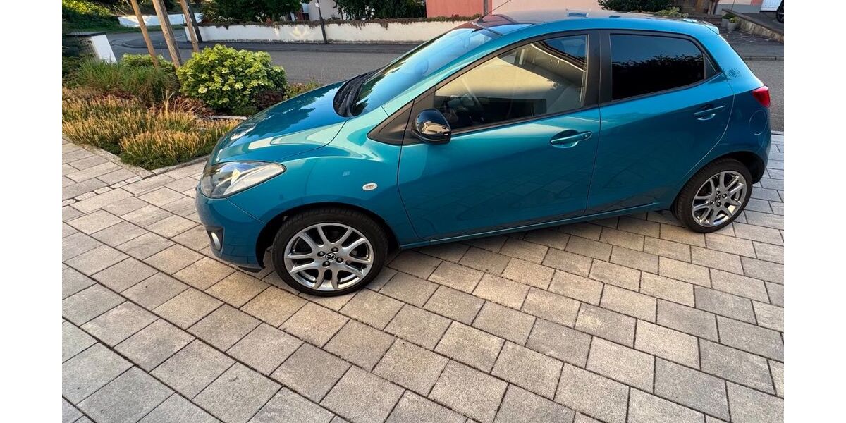 Mazda 2 156.000 km 3.900 &euro; Pörnbach 85309