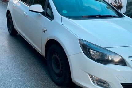 Opel Astra 176.600 km 2.499 &euro; Kronach 96317