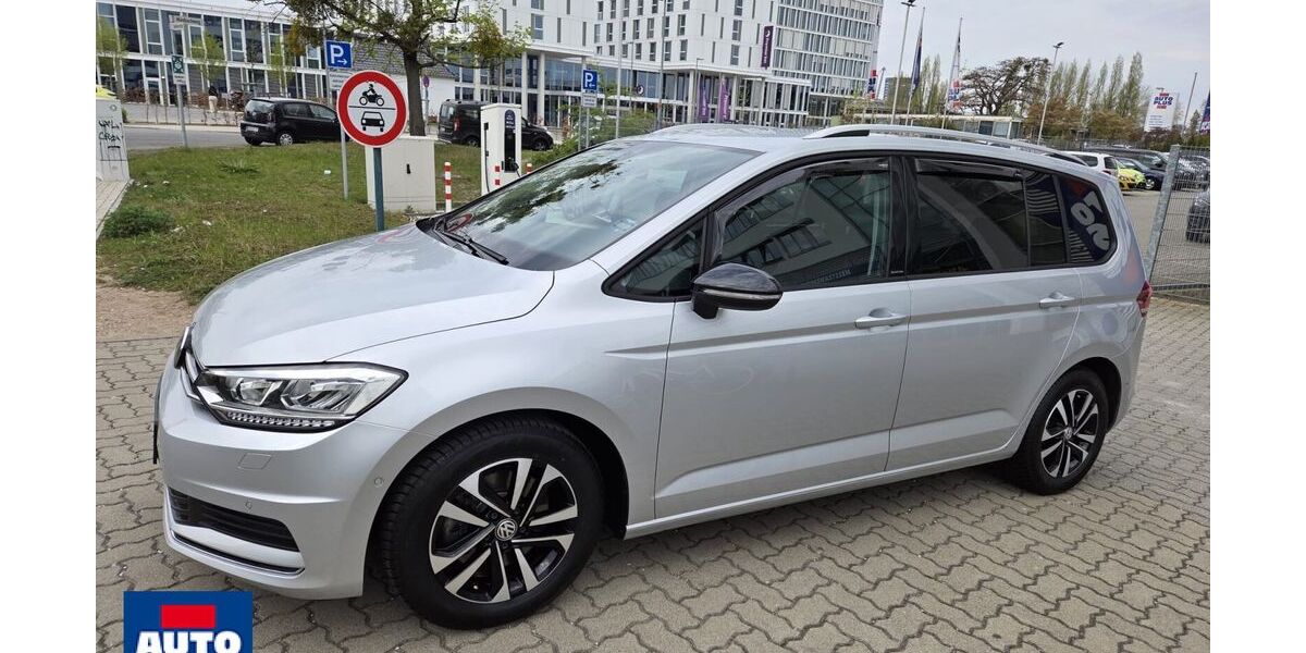 VW Touran 127.978 km 19.979 &euro; Braunschweig 38106