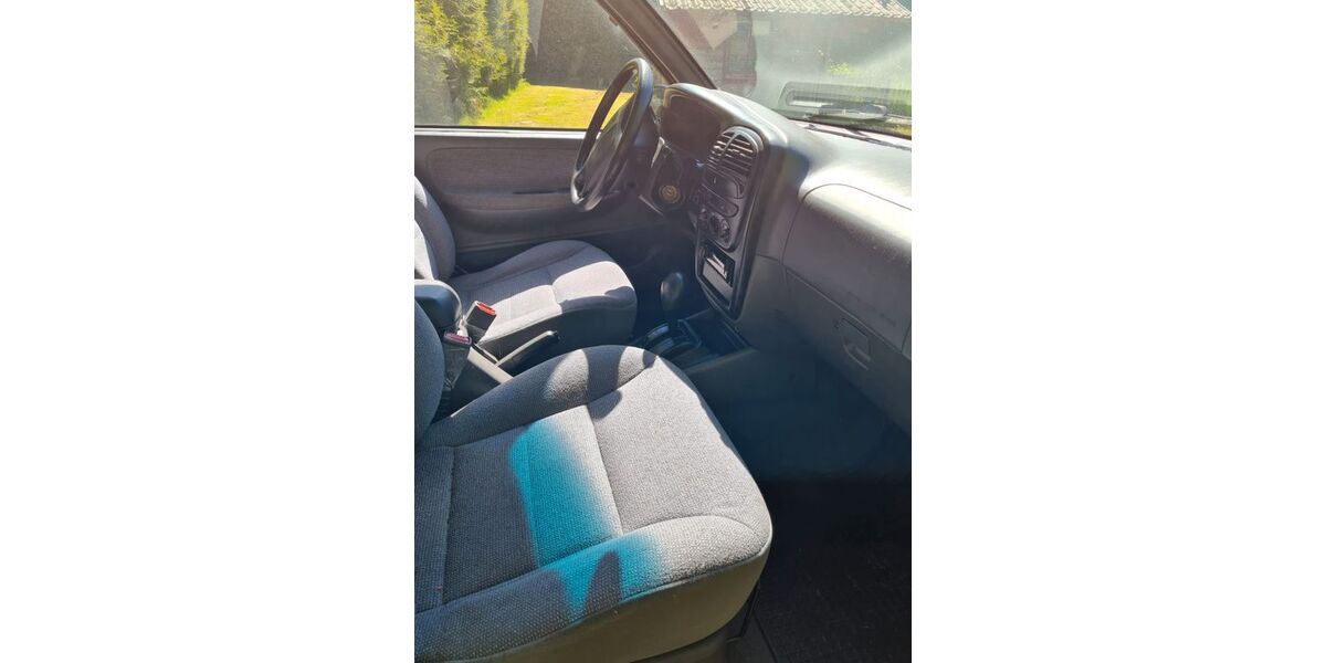 Kia Sportage 180.000 km 2.500 &euro; Barntrup 32683