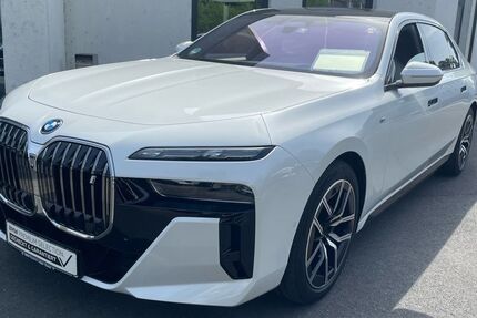 BMW i7 21.651 km 96.440 &euro; Essen 45134
