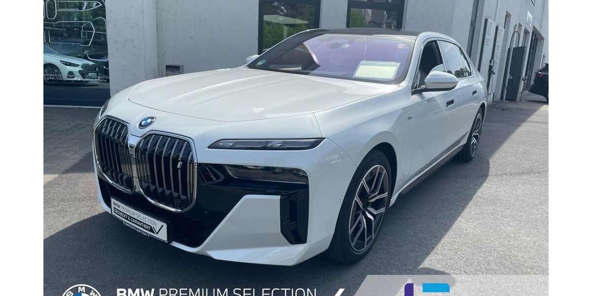 BMW i7 21.651 km 96.440 &euro; Essen 45134