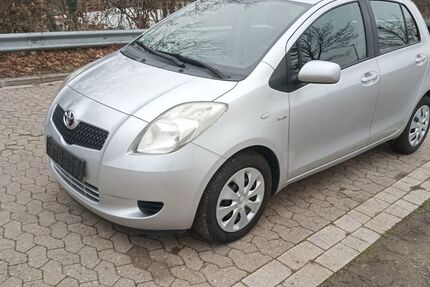 Toyota Yaris 167.800 km 3.890 &euro; Mutterstadt 67122