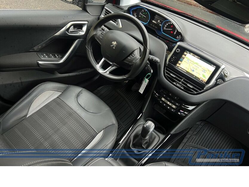 Peugeot 2008 Allure*Navi*PDC*SHZ*Ambiete*1-Hand*Tel. 98.291 km 8.480 € Berlin 13187