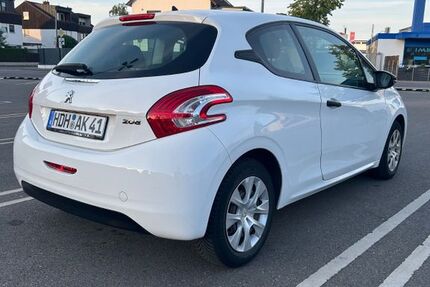 Peugeot 208 118.402 km 2.980 &euro; Giengen 89537