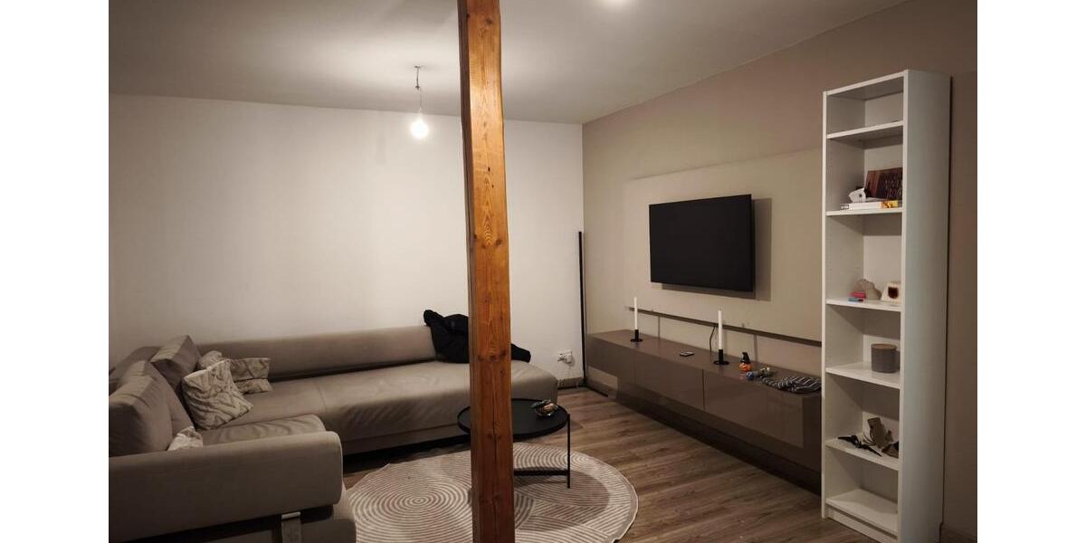 Helle Maisonettenwohnung mit 5 Zimmern, Gartenanteil und Stellp 5 zimmer