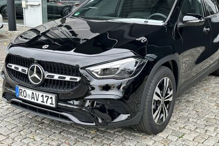 Mercedes-Benz GLA 200 8.000 km 43.800 € Traunstein 83278