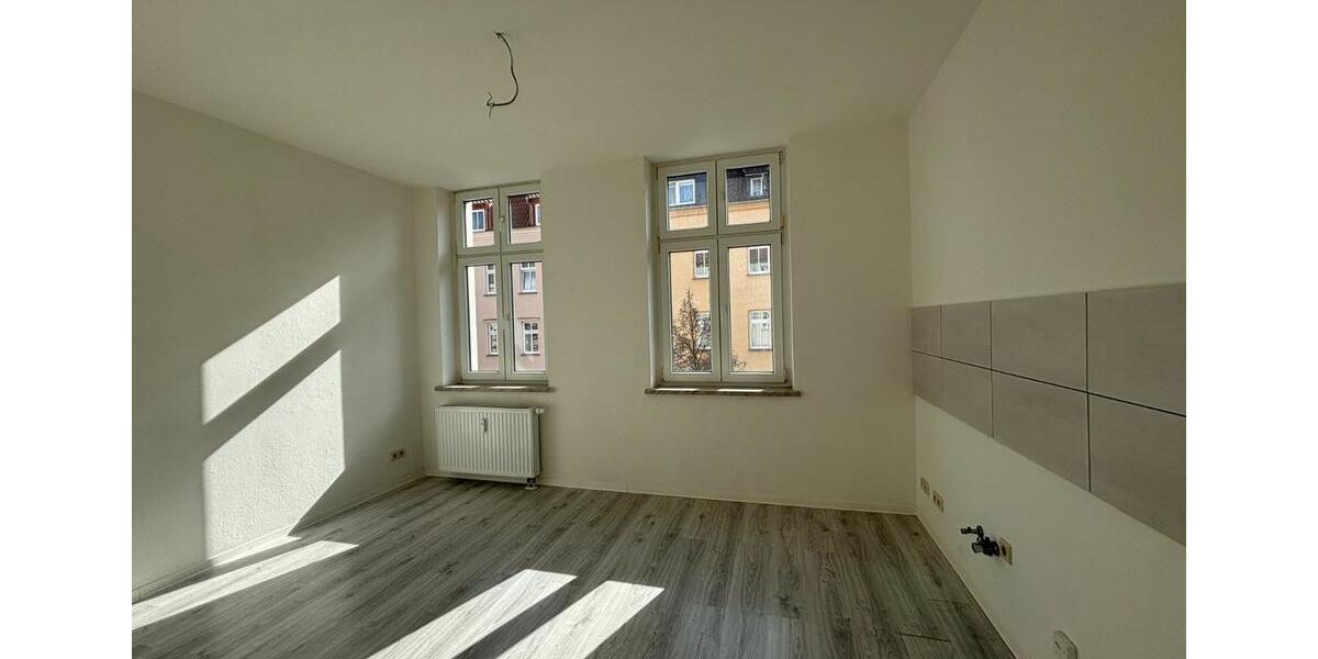 Etagenwohnung Dessau-Roßlau Brambach - 3 Zimmer, 118 m&sup2;, 699&euro; | Angebot:25854367