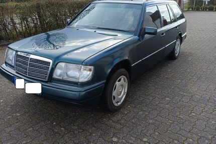 Mercedes-Benz E 200 325.147 km 3.900 &euro; Knopp-Labach 66917