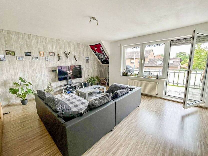 Doppelhaushälfte: voll vermietet, gepflegt, zu haben!