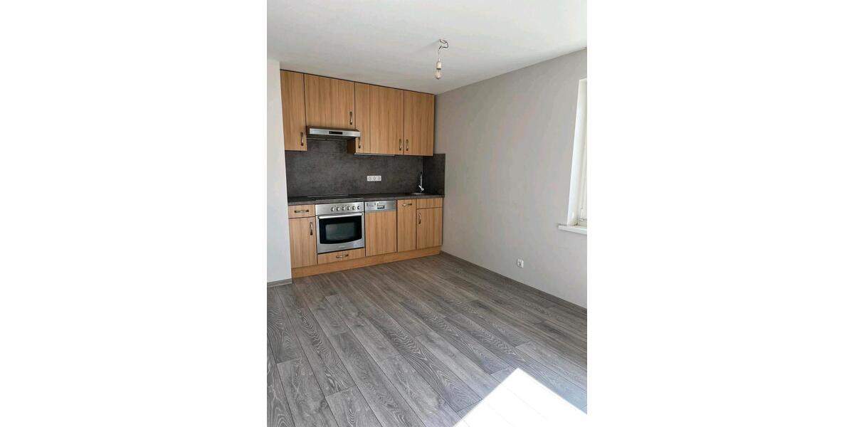 Etagenwohnung Münchberg - 3 Zimmer, 55 m&sup2;, 600&euro; | Angebot:24851068