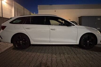 Skoda Octavia 99.500 km 31.999 &euro; Offenbach am Main 63067