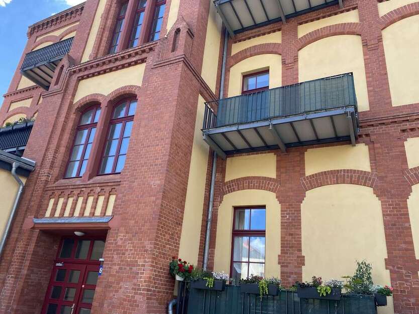 Wohnung zum Mieten in Magdeburg 883 € 103.89 m²