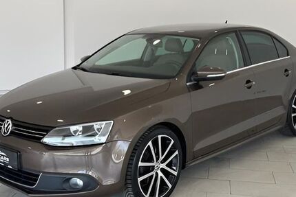 VW Jetta 90.000 km 12.290 &euro; Hamburg 22043