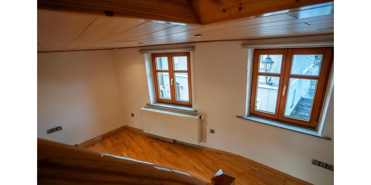 Wohnung und Haus in einem - saniertes Altstadthaus mit insgesamt 93m², EBK und Klimaanlage 3 zimmer