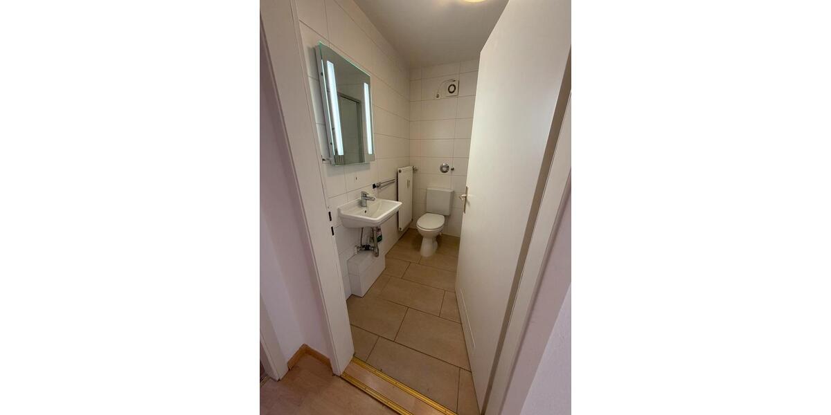 Dachgeschoßwohnung Villingen-Schwenningen Schwenningen - 3 Zimmer, 105 m&sup2;, 990&euro; | Angebot:26272312