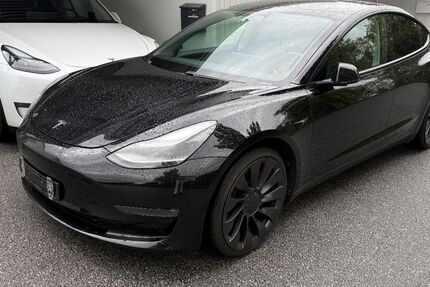 Tesla Model 3 79.700 km 27.500 € Passau 94036