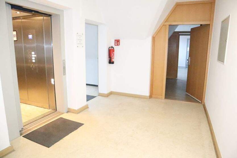 NIEBÜLL, 4 ZIMMER DACHGESCHOSSWOHNUNG MIT SCHÖNEM WEITBLICK 4 zimmer