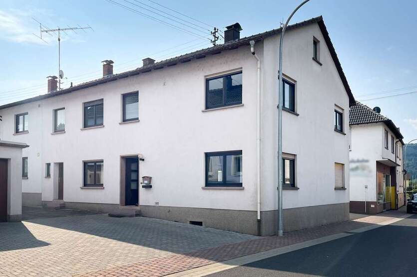 Haus zum Kaufen in Faulbach 153.000 € 163 m²