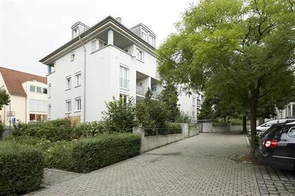 Moderne und zentral gelegene 2,5 Zi Whg