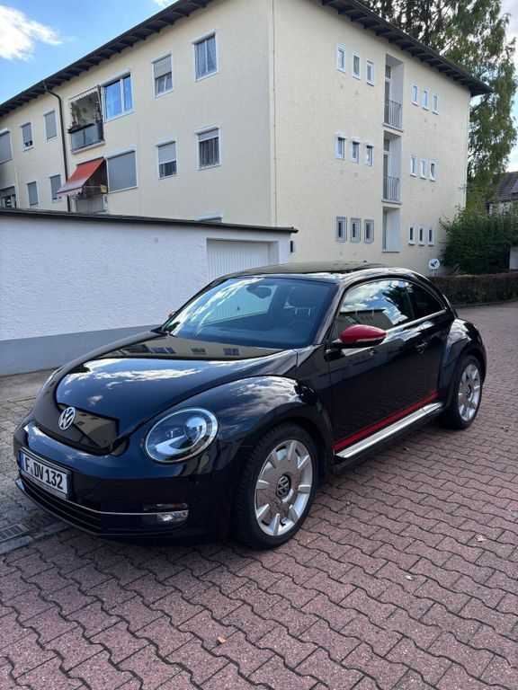 VW Beetle 83.000 km 12.300 € Frankfurt 60435