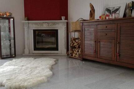 Moderne, helle Doppelhaushälfte mit neuwertiger Küche, Kamin und Garage in WolfsburgEhmen 5 zimmer