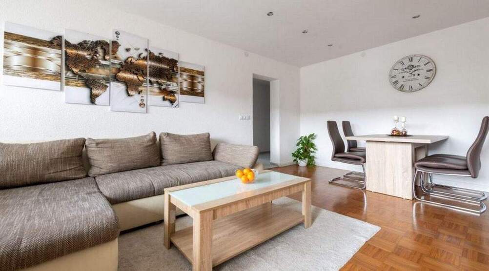 Geräumige Familienwohnung mit Balkon in Eberstadt 4 zimmer