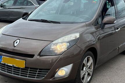 Renault Scenic 241.000 km 2.650 € Bisingen 72406