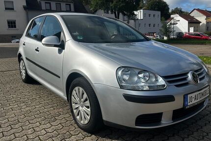 VW Golf 92.791 km 5.400 € Losheim am See 66679