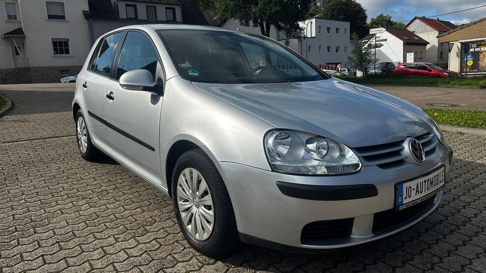 VW Golf 92.791 km 5.400 € Losheim am See 66679