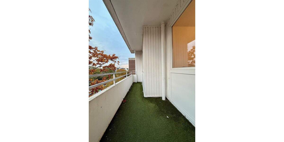 Bezugsfreie 5-Raum-Whg. mit Essbereich, Balkon, und EBK Henri-Dunant-Allee, Kronshagen 4 zimmer