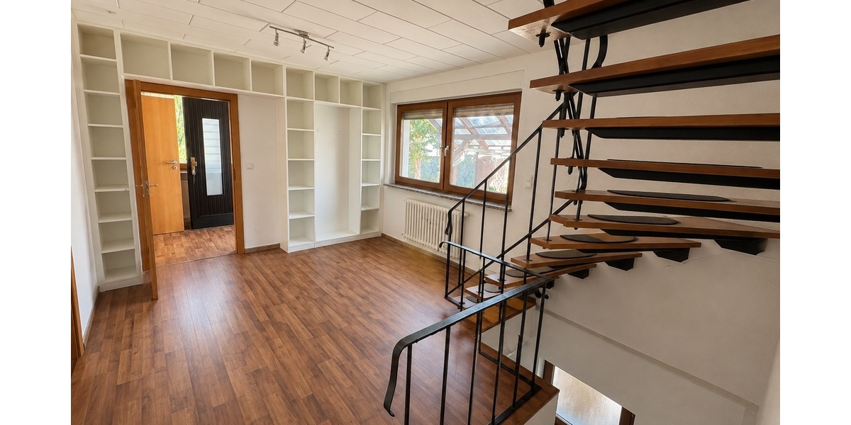 Großzügiges Einfamilienhaus mit Sauna, Sonnenterrasse und drei Garagen in Berga-Wünschendorf. - Einfamilienhaus Berga-Wünschendorf Wünschendorf | Angebot:27266296