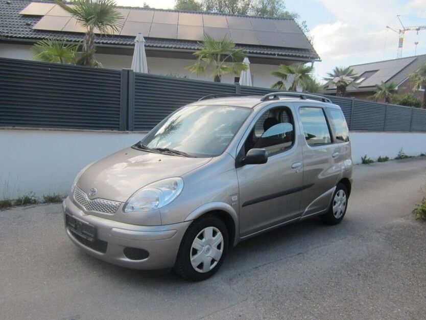 Yaris