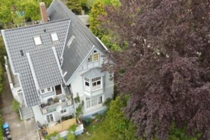 Haus Bad Schwartau - 9 Zimmer, 296 m&sup2;, 804.000&euro; | Angebot:27004913