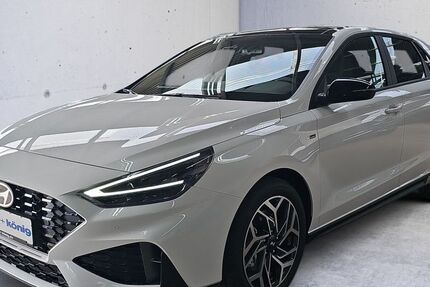 Hyundai i30 1.500 km 29.990 &euro; Freiburg im Breisgau 79108