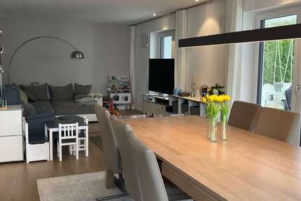 Wohnung zum Mieten in Krumbach (Schwaben) 1.540 € 220 m² 5 zimmer