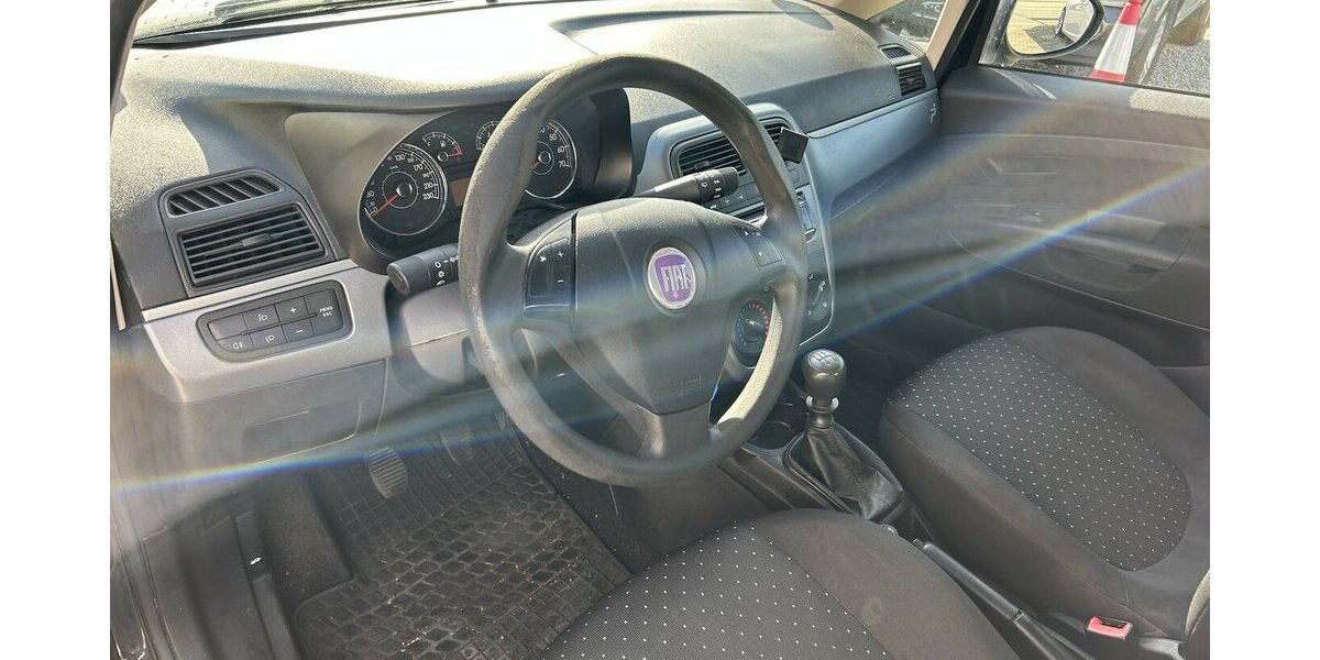 Fiat Grande Punto 1.4i 8V Active Klima Euro4 139.200 km 2.200 &euro; Altdorf 84032