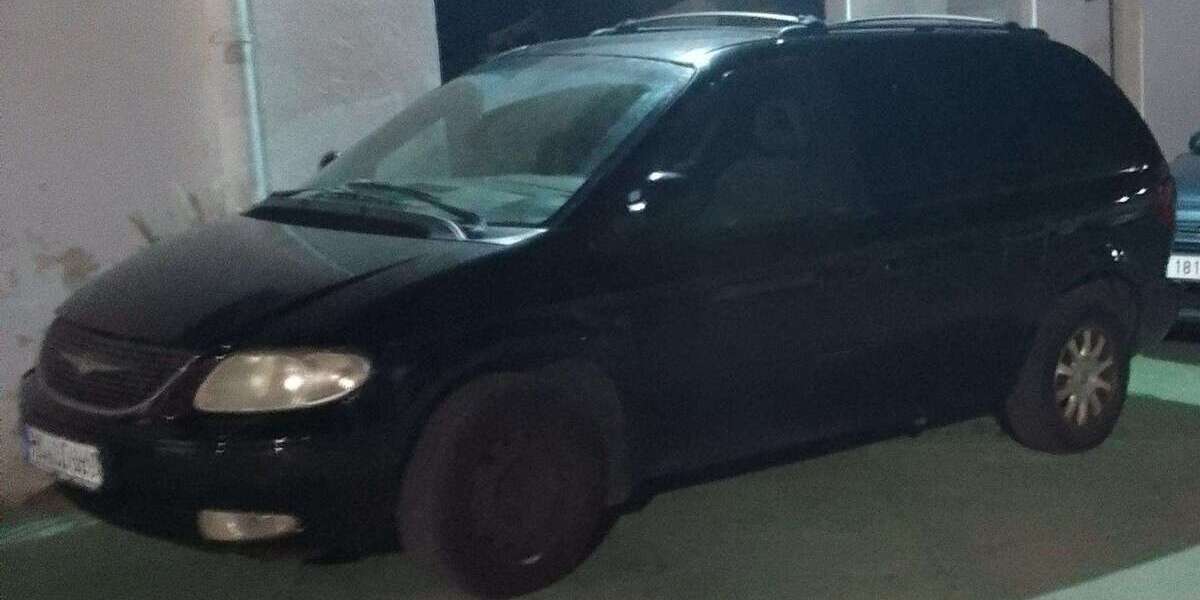 Chrysler Voyager 223.000 km 990 € Mannheim 68199