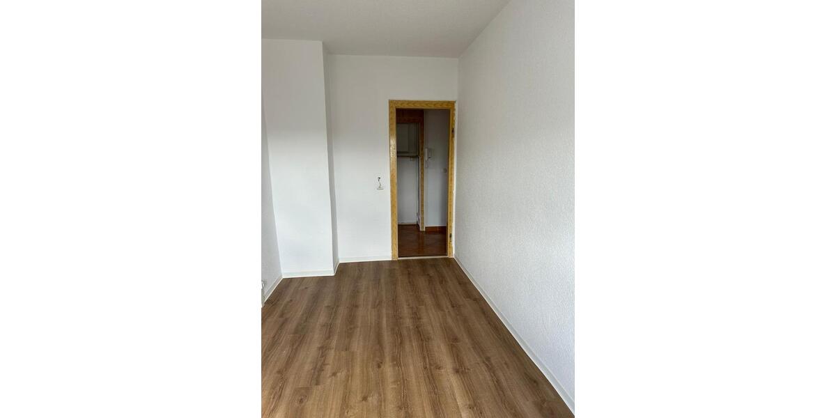 Etagenwohnung Teutschenthal - 3 Zimmer, 60 m&sup2;, 300&euro; | Angebot:24525445
